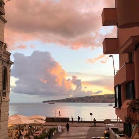 Naples Luxury Suites B&B エクステリア 写真