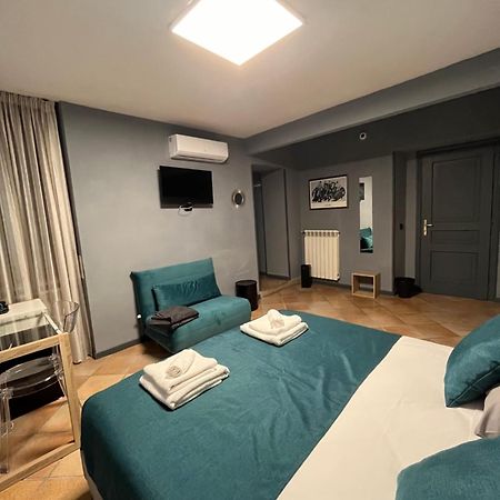 Naples Luxury Suites B&B エクステリア 写真