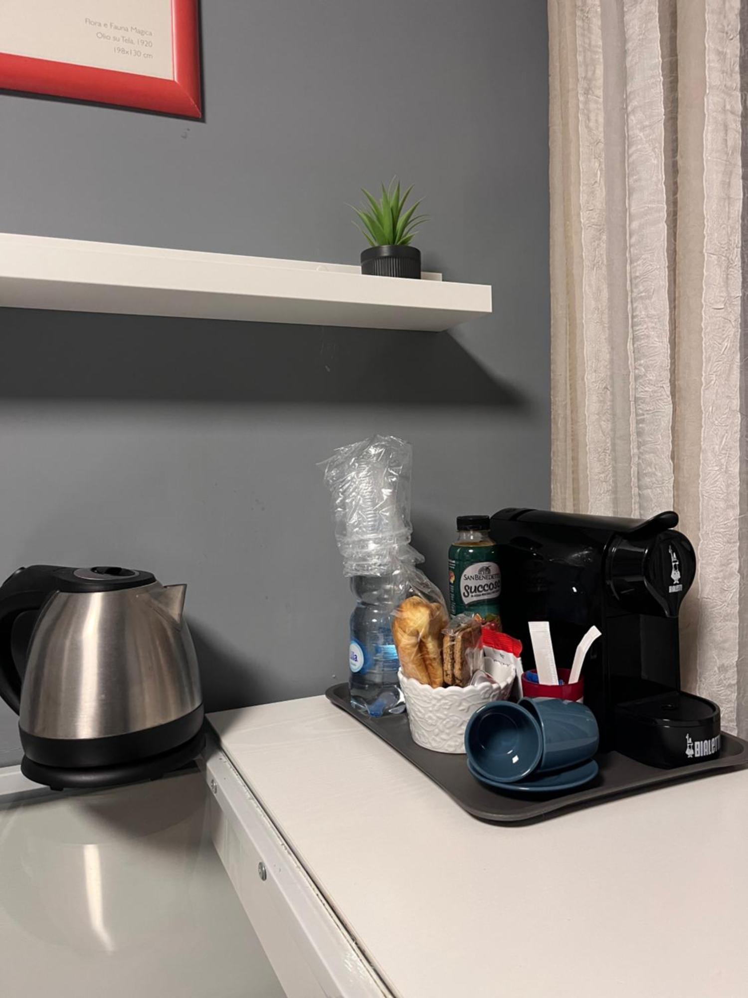 Naples Luxury Suites B&B エクステリア 写真